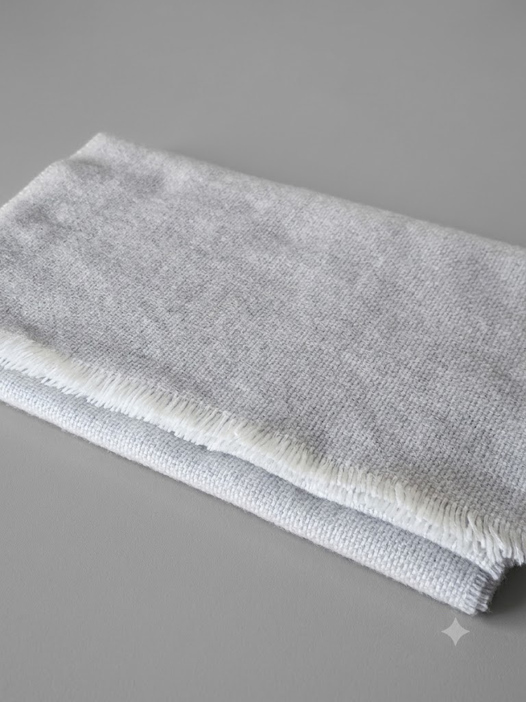 Riviera Cashmere sciarpa giro inglese beige piuma