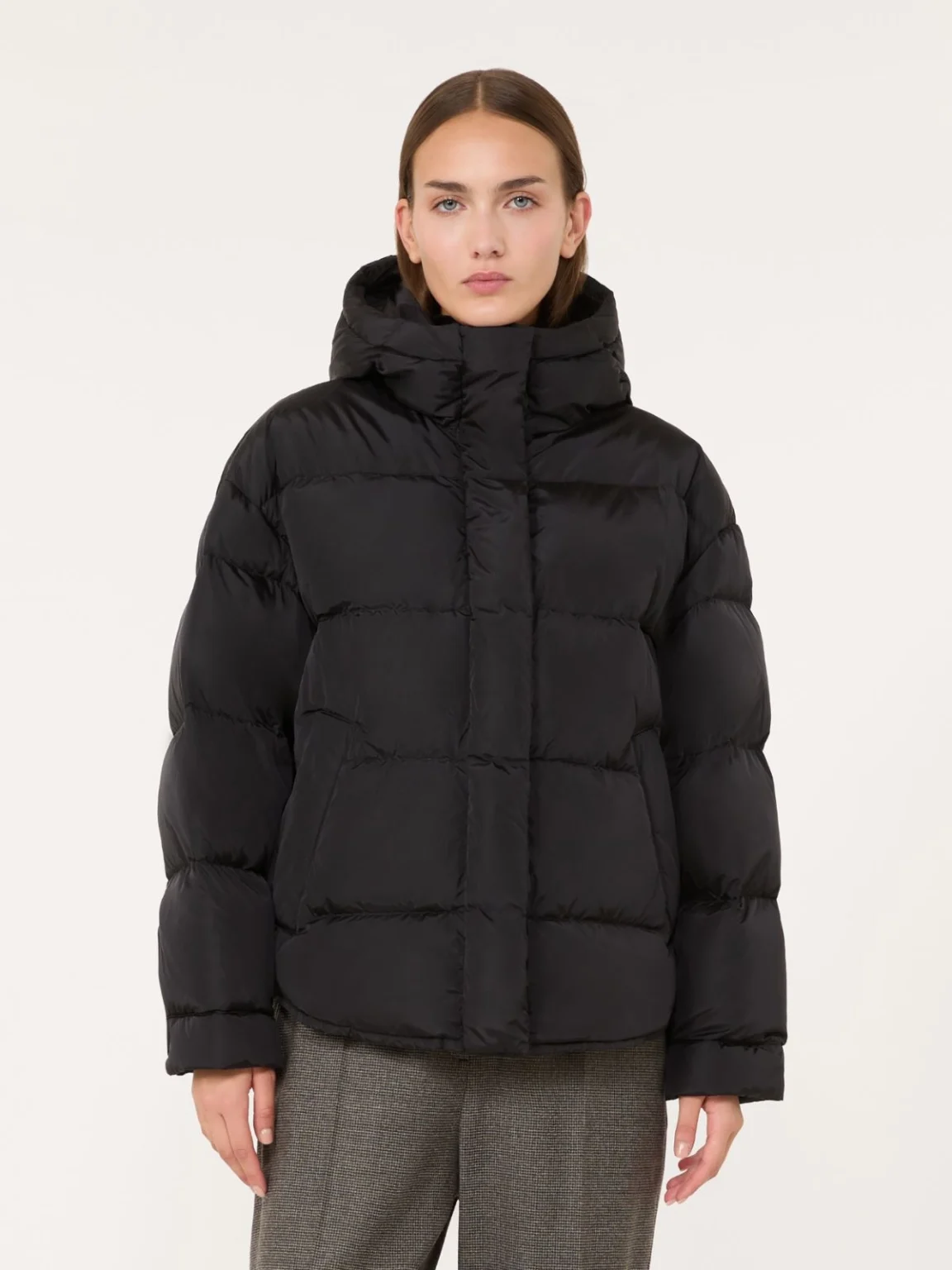 Weekend Max Mara imbottito corto over in tessuto antigoccia nero WKDLUSSO