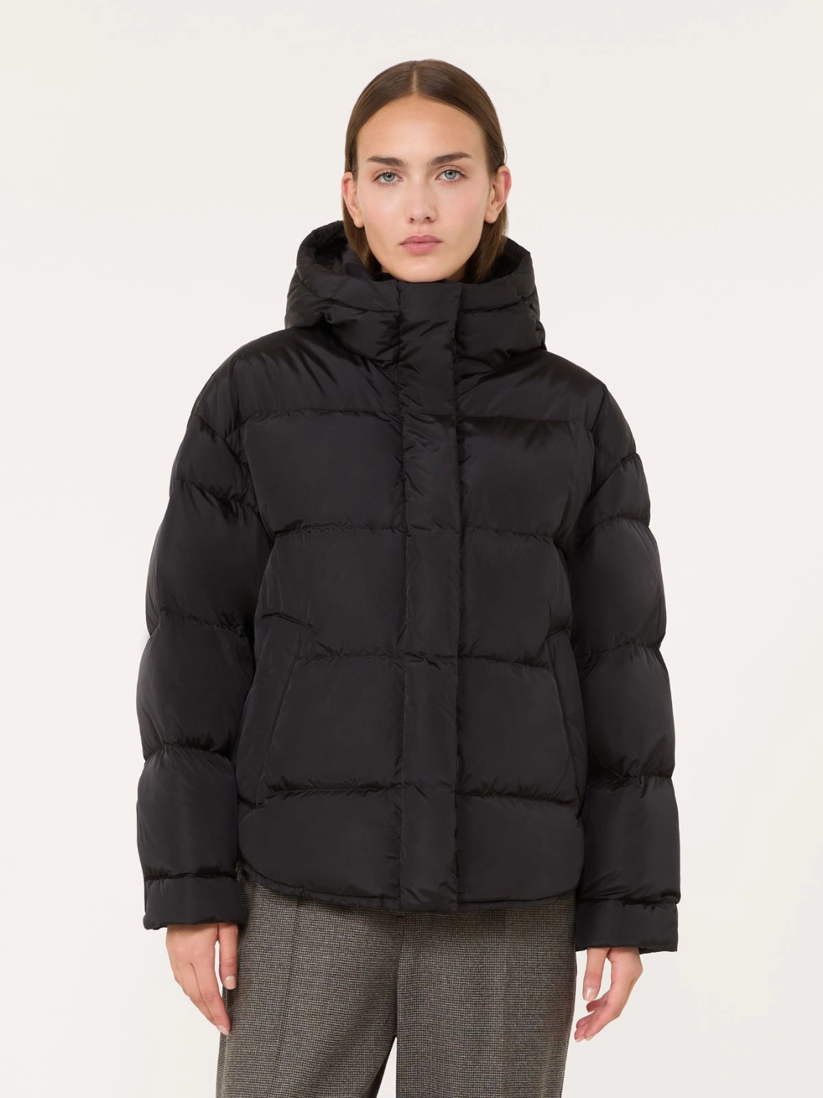 Weekend Max Mara imbottito corto over in tessuto antigoccia nero WKDLUSSO