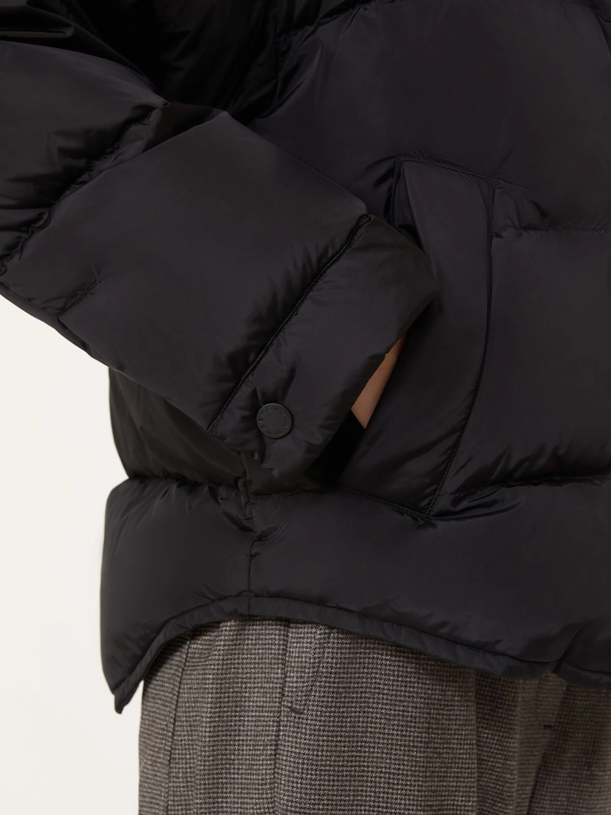 Weekend Max Mara imbottito corto over in tessuto antigoccia nero WKDLUSSO - immagine 2
