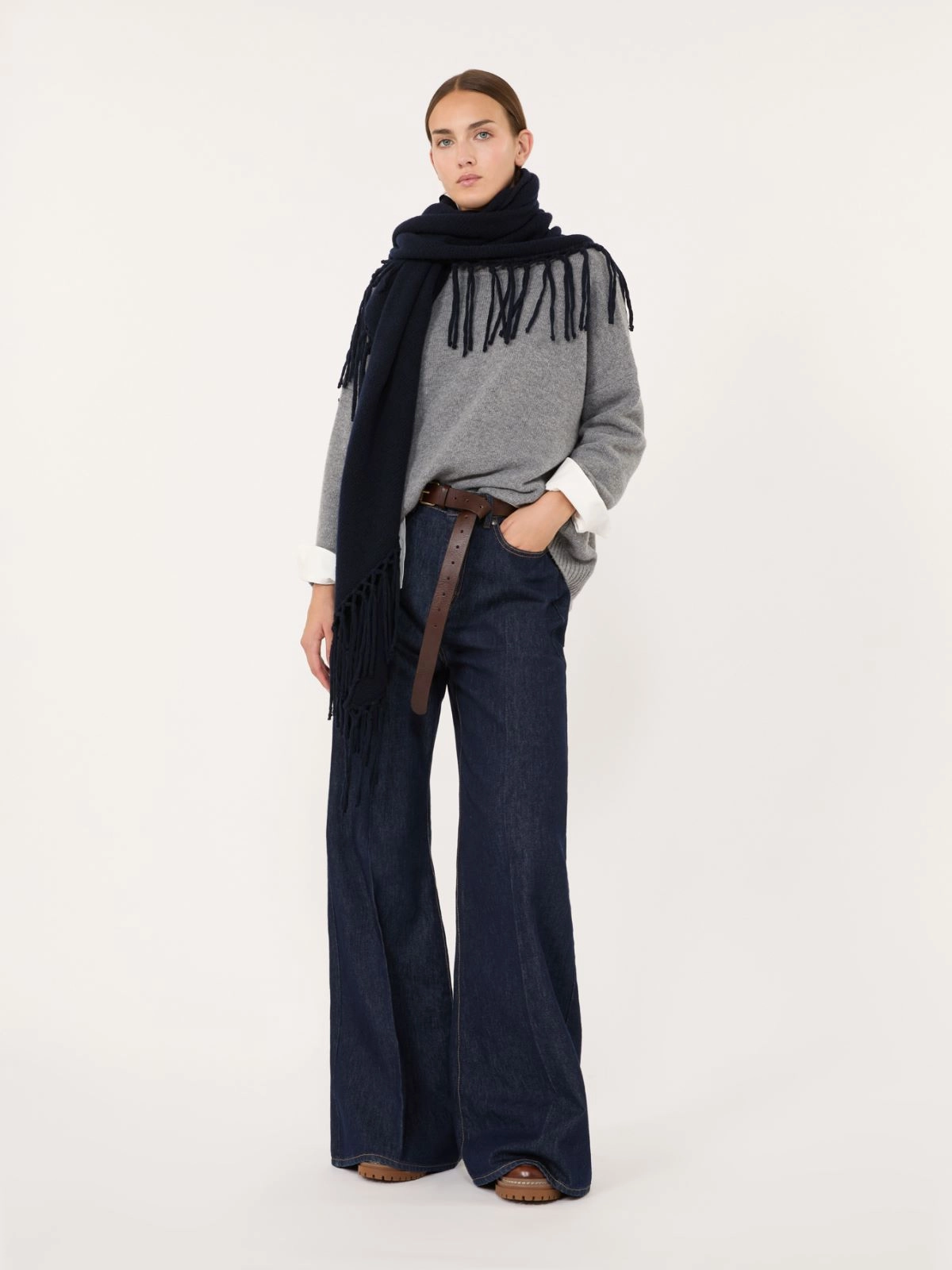 Weekend Max Mara scialle sciarpa con frange in lana blu WKATORNADO