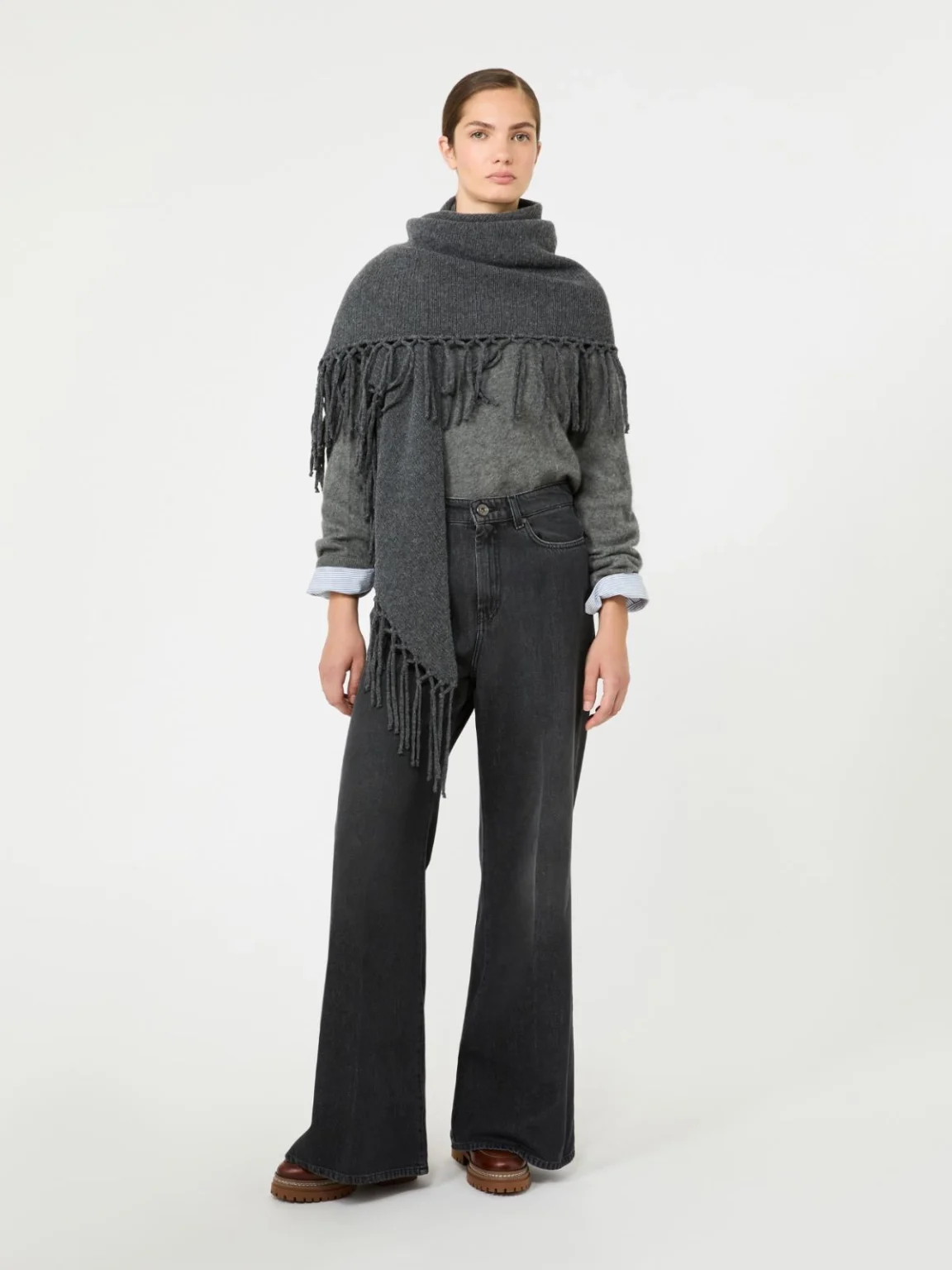 Weekend Max Mara scialle sciarpa con frange in lana grigio antracite WKATORNADO