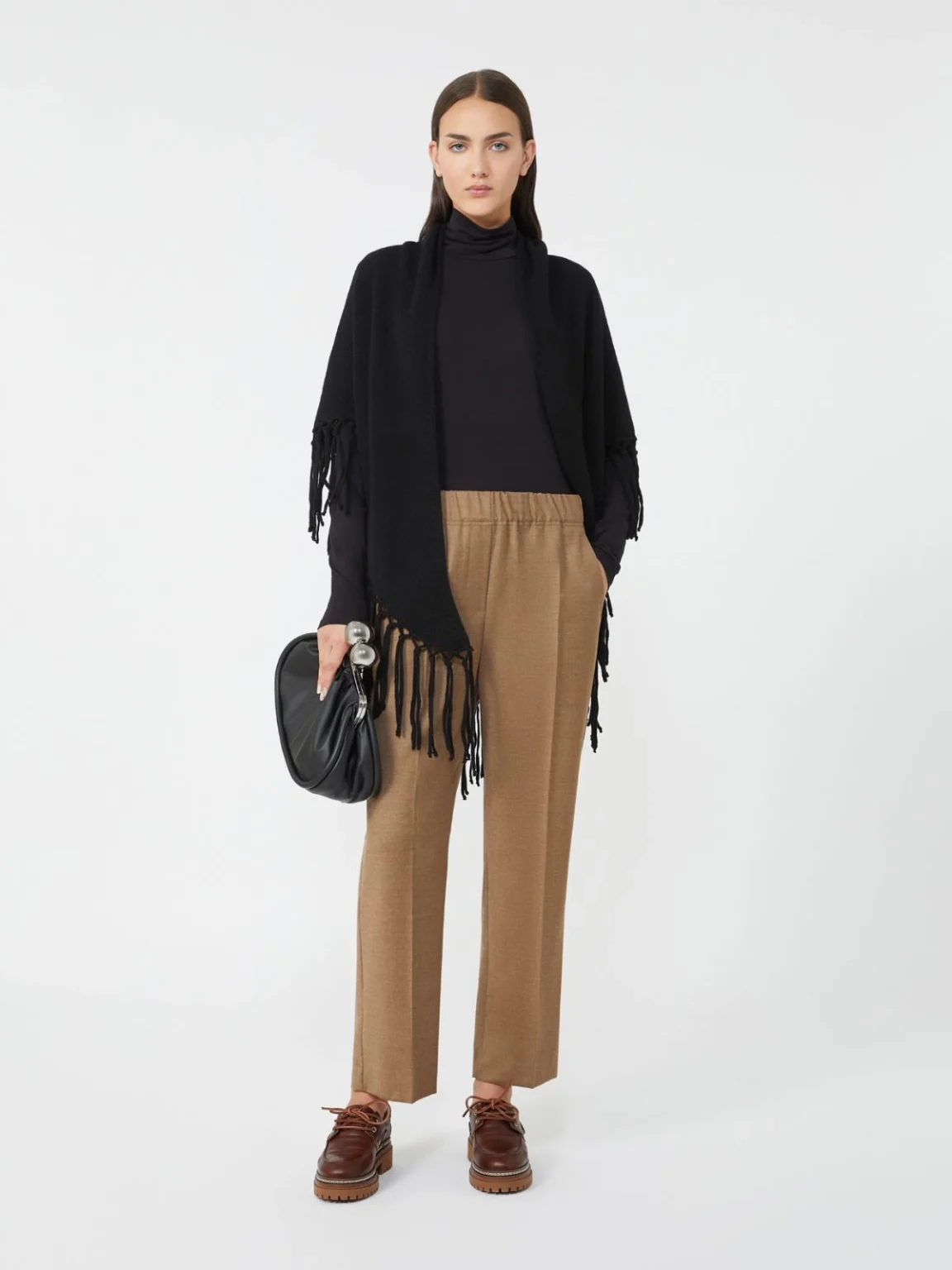 Weekend Max Mara scialle sciarpa con frange in lana nero WKATORNADO